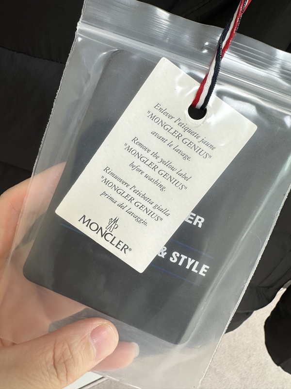 ハイクオリティダウンジャケット素材ディテール